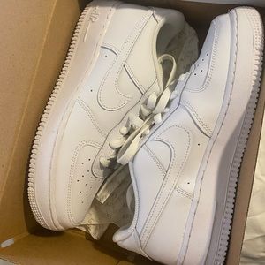 White Air Force 1s mens size 7